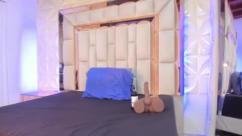 Dafnee online show from 11-23-25, 12:27