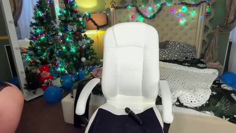 Dafni Mon online show from 01-01-25, 12:55