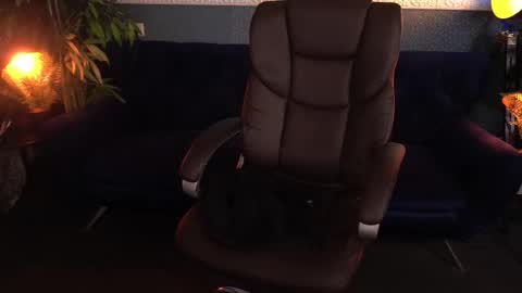 Dafni Mon online show from 10-19-25, 05:19