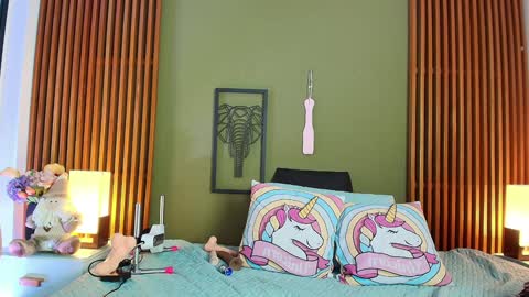 Snapshot of dahiana_spark chatting on 12-28-24, 02:33 Dahiana online show from 12-28-24, 02:33