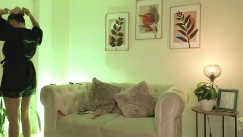 Dahiann Walcott online show from 02-17-26, 04:57