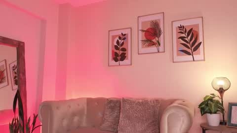 Dahiann Walcott online show from 02-23-26, 03:09