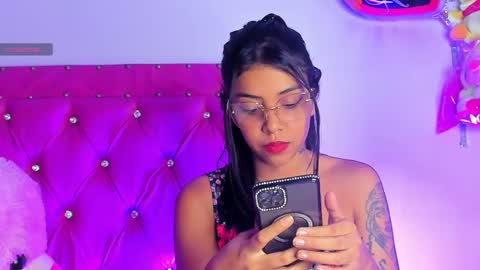 Snapshot of dahiangomezz chatting on 02-11-25, 07:44 online show from 02-11-25, 07:44