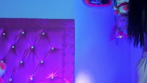 Snapshot of dahiangomezz chatting on 02-13-25, 08:17 online show from 02-13-25, 08:17