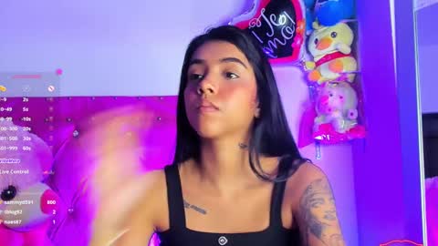 Snapshot of dahiangomezz chatting on 02-19-25, 11:49 online show from 02-19-25, 11:49