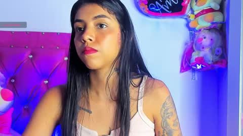 Snapshot of dahiangomezz chatting on 02-23-25, 11:33 online show from 02-23-25, 11:33