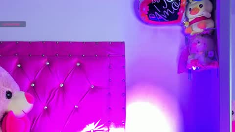 Snapshot of dahiangomezz chatting on 02-27-25, 08:17 online show from 02-27-25, 08:17