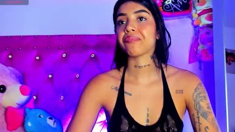 Snapshot of dahiangomezz chatting on 03-09-25, 08:29 online show from 03-09-25, 08:29