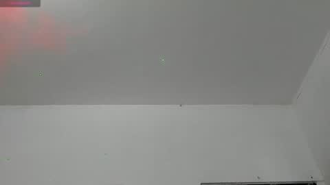 Snapshot of dahiangomezz chatting on 10-22-25, 08:36 online show from 10-22-25, 08:36