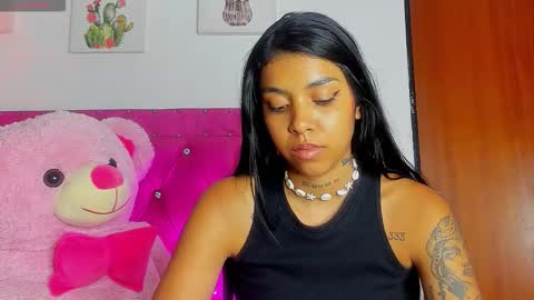 Snapshot of dahiangomezz chatting on 11-01-25, 07:43 online show from 11-01-25, 07:43