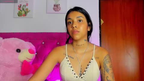 Snapshot of dahiangomezz chatting on 11-09-25, 09:29 online show from 11-09-25, 09:29