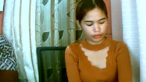 Snapshot of dahlia_123 chatting on 12-27-24, 11:39 Im Dahlia online show from 12-27-24, 11:39