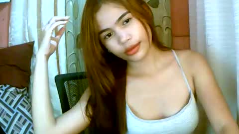 Snapshot of dahlia_123 chatting on 01-05-25, 09:59 Im Dahlia online show from 01-05-25, 09:59