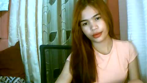 Snapshot of dahlia_123 chatting on 01-07-25, 09:50 Im Dahlia online show from 01-07-25, 09:50