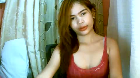Snapshot of dahlia_123 chatting on 02-08-25, 10:50 Im Dahlia online show from 02-08-25, 10:50