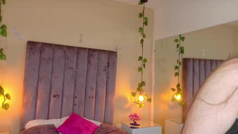 Dahlia online show from 02-14-26, 05:26