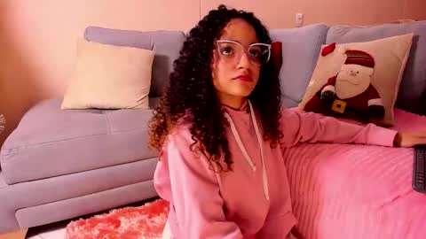 Dahli online show from 12-17-25, 04:29