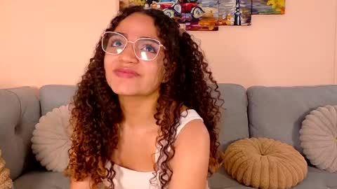 Snapshot of dahliabrowniee chatting on 05-09-26, 02:06 Dahli online show from 05-09-26, 02:06
