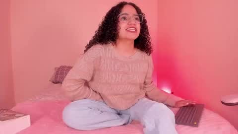 Snapshot of dahliabrowniee chatting on 06-04-26, 06:19 Dahli online show from 06-04-26, 06:19