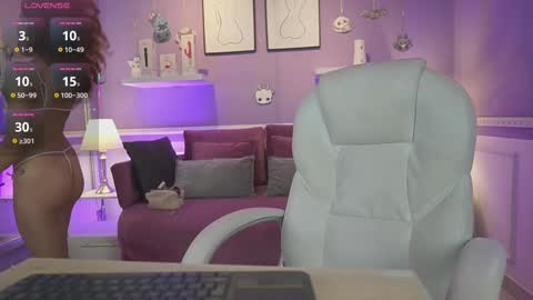 Dahlia Grey online show from 10-21-25, 11:33