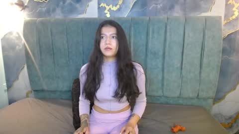 Snapshot of daila51 chatting on 11-22-25, 12:04 Daila online show from 11-22-25, 12:04