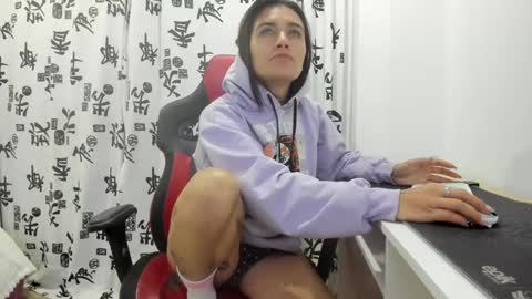 Snapshot of daila_ chatting on 03-04-25, 03:33 daila_ online show from 03-04-25, 03:33