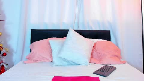 Snapshot of dailasmith chatting on 12-23-24, 09:08 Daila Smith online show from 12-23-24, 09:08