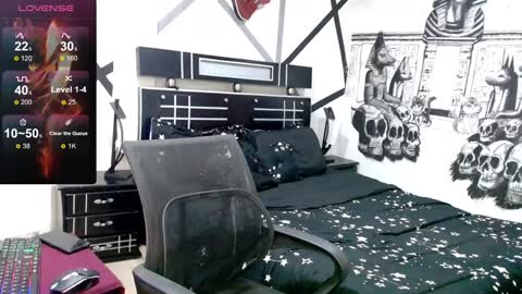 Snapshot of daimon_rock01 chatting on 01-23-25, 05:35 felipe online show from 01-23-25, 05:35