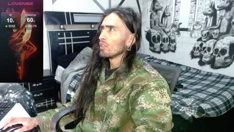 Snapshot of daimon_rock01 chatting on 01-27-25, 03:37 felipe online show from 01-27-25, 03:37