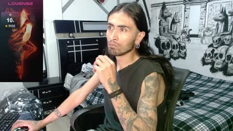 Snapshot of daimon_rock01 chatting on 01-28-25, 02:32 felipe online show from 01-28-25, 02:32
