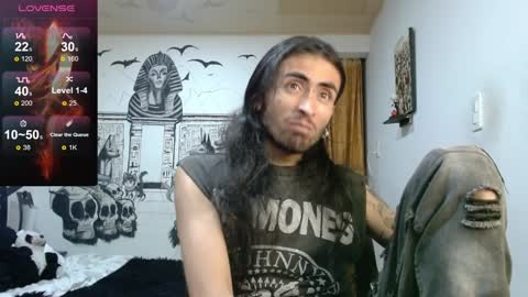 Snapshot of daimon_rock01 chatting on 01-31-25, 04:25 felipe online show from 01-31-25, 04:25
