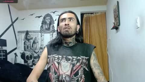Snapshot of daimon_rock01 chatting on 02-10-25, 04:19 felipe online show from 02-10-25, 04:19