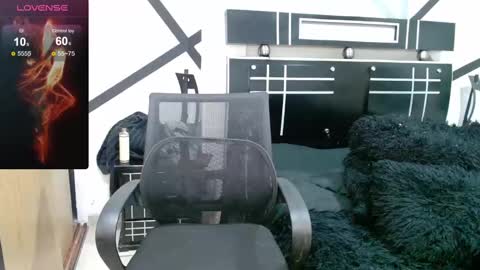 Snapshot of daimon_rock01 chatting on 03-08-25, 05:49 felipe online show from 03-08-25, 05:49