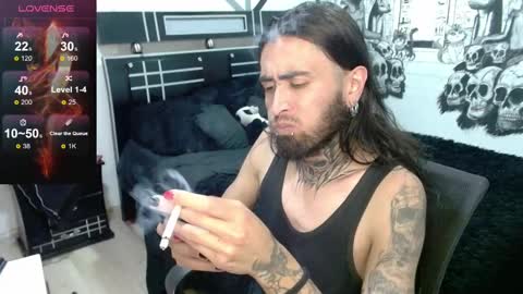 Snapshot of daimon_rock01 chatting on 03-09-25, 04:27 felipe online show from 03-09-25, 04:27