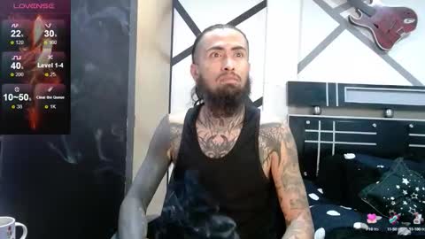 Snapshot of daimon_rock01 chatting on 10-14-25, 04:24 felipe online show from 10-14-25, 04:24