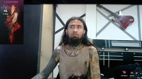 Snapshot of daimon_rock01 chatting on 11-04-25, 05:17 felipe online show from 11-04-25, 05:17