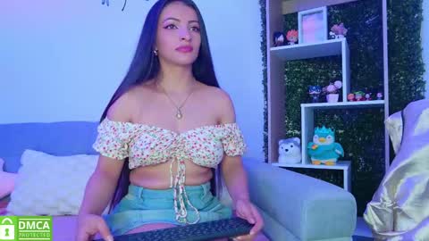 Snapshot of dainty_angel_ chatting on 03-08-25, 01:47 Angel online show from 03-08-25, 01:47