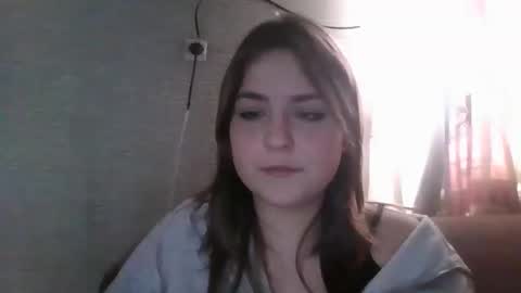 Snapshot of daiquiri_doll chatting on 12-18-25, 06:41 daiquiri_doll online show from 12-18-25, 06:41