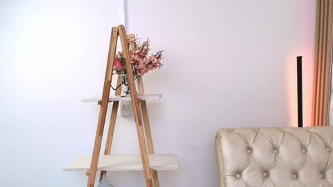 Lauren            online show from 02-28-25, 09:23