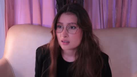 Lauren            online show from 10-22-25, 06:29