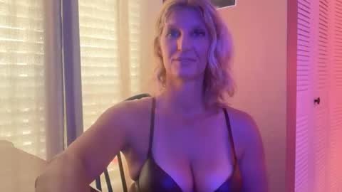 Daisy137 online show from 03-05-26, 04:36