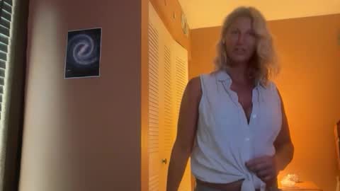 Daisy137 online show from 04-19-26, 04:39