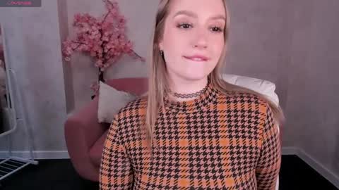 Viickie online show from 03-26-26, 09:37