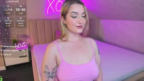 Viickie online show from 06-03-26, 02:33