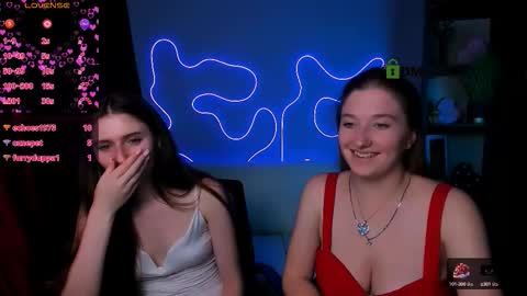 Snapshot of daisy_candy chatting on 09-10-25, 01:49 Little Di online show from 09-10-25, 01:49