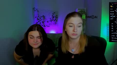 Snapshot of daisy_candy chatting on 09-16-25, 08:43 Little Di online show from 09-16-25, 08:43