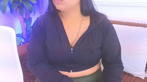 Snapshot of daisy_price chatting on 07-17-26, 10:44 Daisy Price online show from 07-17-26, 10:44