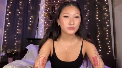 Snapshot of daisykimvip chatting on 02-22-25, 03:12 Daisy Kim online show from 02-22-25, 03:12