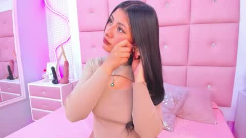 Mariana online show from 11-17-25, 11:49