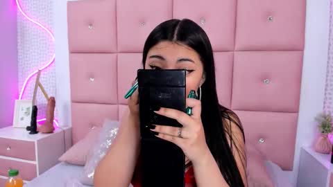 Mariana online show from 12-02-25, 11:48